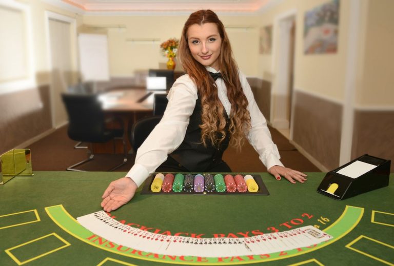 Blackjack House Edge in Online Casinos: How 6:5 Payouts, Soft 17 and Double Rules Change the Math